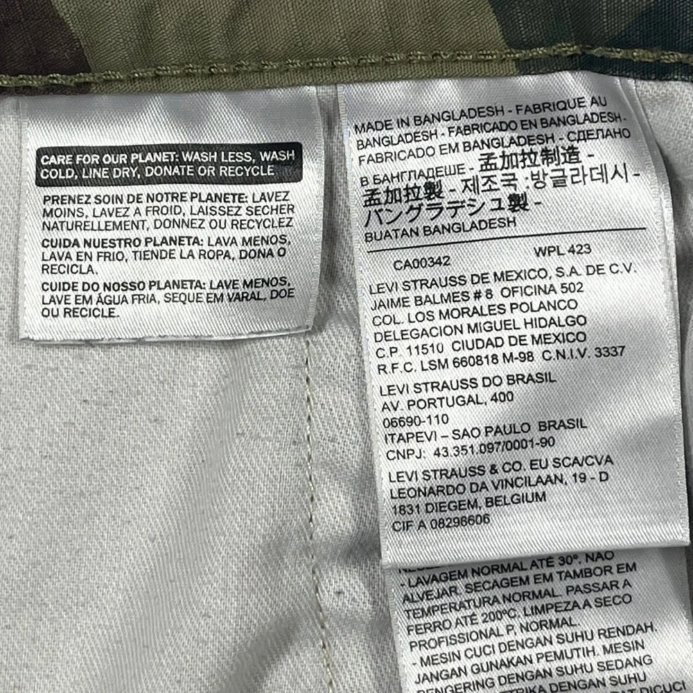 Levi's Camo Ripstop Cargo Shorts Mens 44 Woodland Camouflage Utility 9.5